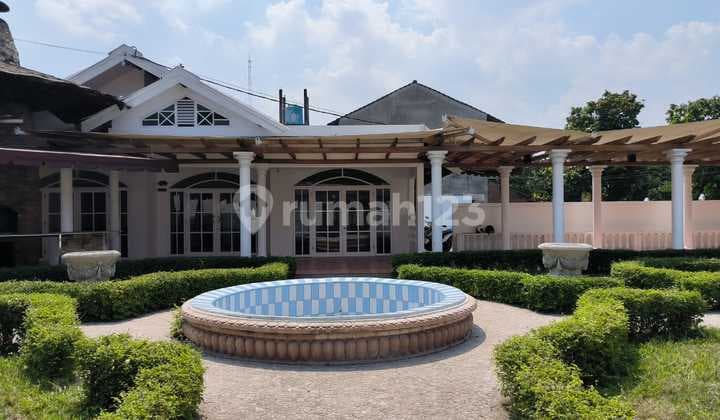 For Lease: Colonial-Style Commercial Building in the Heart of Jogja City, Jl Suryodiningratan