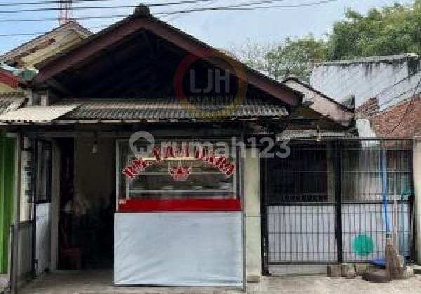 Ready-to-Occupy House in East Bekasi, Near Cahaya Medika General Hospital, East Bekasi