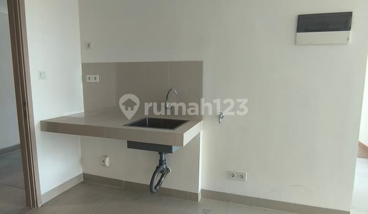 Apartment Embarcadero Bintaro 3+1 Br Unfurnished Bagus