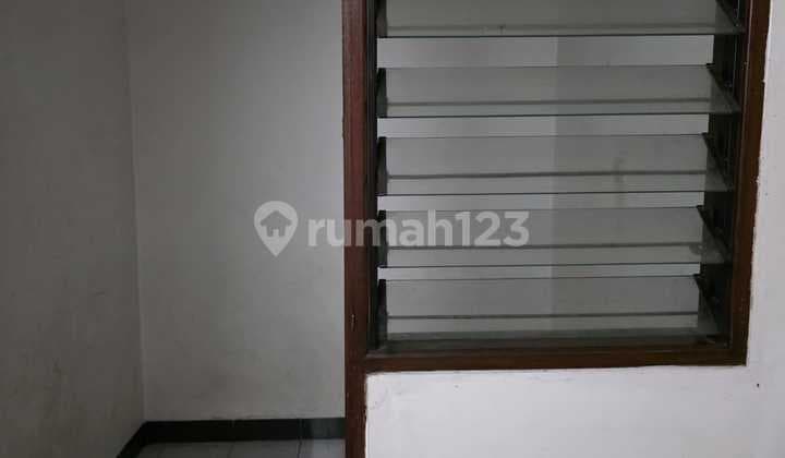 Disewakan Rumah Duta Garden Jakarta Barat