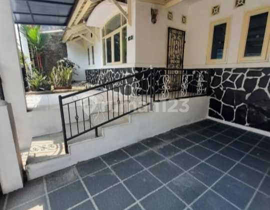 Dijual Rumah 1,5 Lantai Nyaman Siap Huni Lokasi Strategis di Komplek Permata Cimahi Bandung