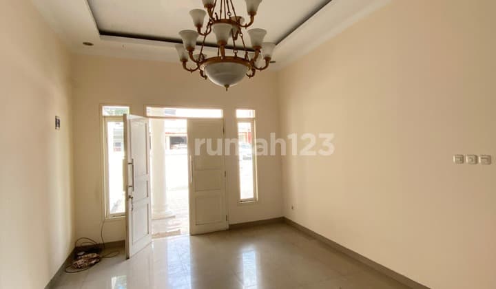 Disewakan Rumah Cocok untuk Kantor atau Usaha Siap Pakai Lokasi di Dekat Cikawao Bandung