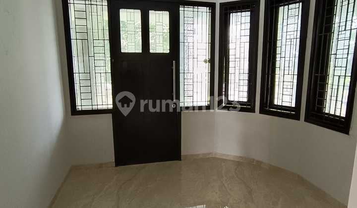 Dijual Rumah Nyaman dan Asri Posisi Hook Siap Huni Lokasi di Kota Baru Parahyangan Bandung