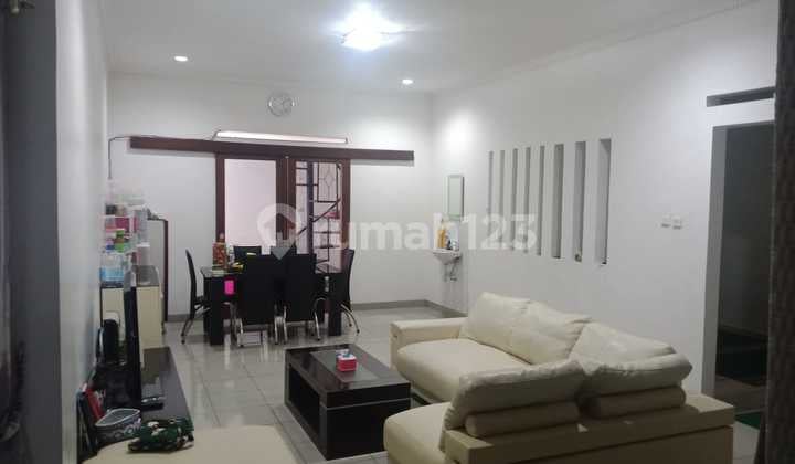 Dijual Rumah Nyaman Terawat Siap Huni Minimalis Lokasi di Sayap Setraduta Bandung