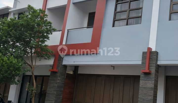 For Sale: Ready-to-Occupy Shop House in a Strategic Location on Main Road Puri Dago Antapani Bandung