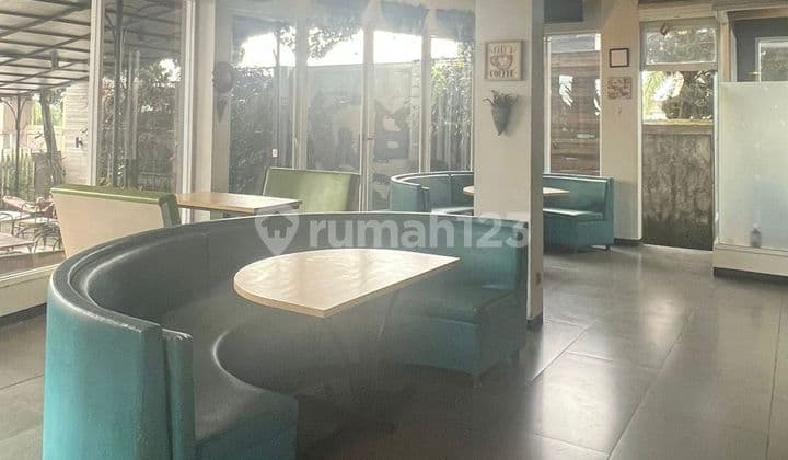 Dijual Bangunan Ex Cafe Siap Pakai Lokasi Strategis di Jl Kolonel Masturi Bandung