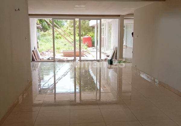 Dijual Rumah Mewah 2 Lantai Siap Huni Lokasi di Jayagiri Lembang Bandung