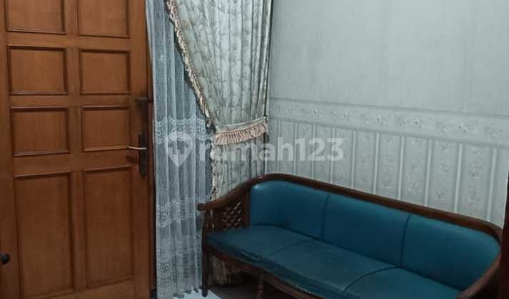 For Sale Comfortable Well-Maintained Ready-to-Occupy House Located in Singgasana Pradana Bandung