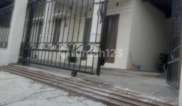 Cozy Minimalist Move-in Ready House for Sale Located in Taman Kopo Indah 3 Bandung