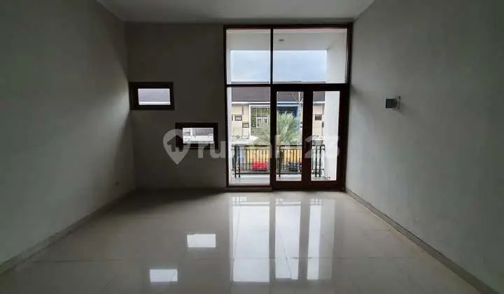 Dijual Ruko Nyaman dan Terawat Bangunan 2 Lantai Harga Masih bisa Nego Lokasi Strategis di Buah Batu, Bandung