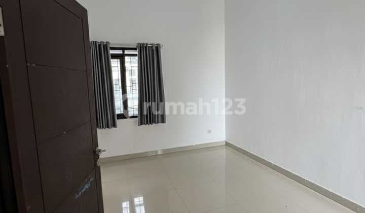 Dijual Rumah Siap Huni Nyaman Terawat Lokasi Strategis di Daerah Sayap Antapani Bandung