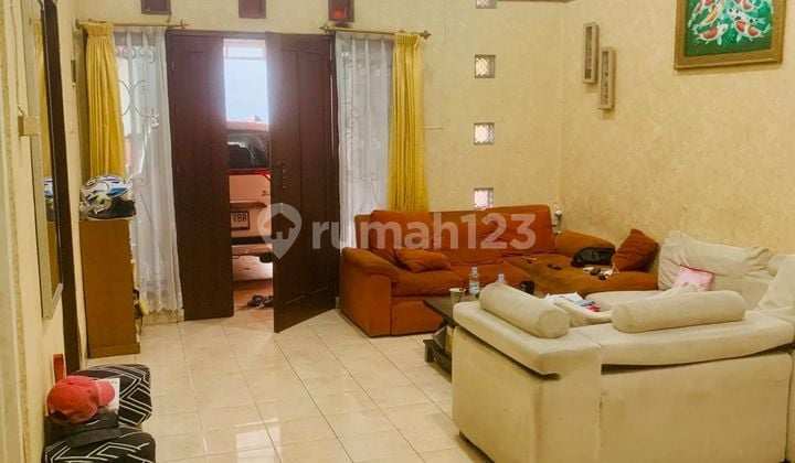 Dijual Rumah Nyaman Terawat Siap Huni Lokasi Strategis di Pinus Regency Bandung