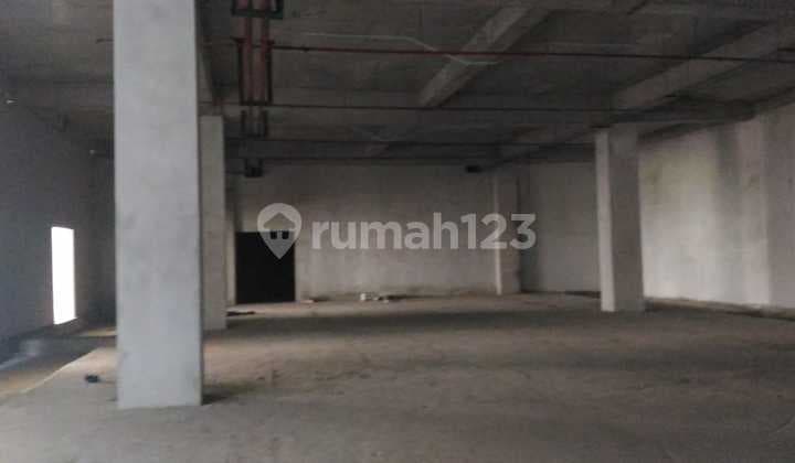 Ready-to-Use Building for Sale in a Strategic Location in Setiabudi Area, Bandung