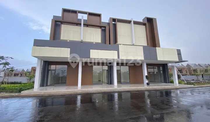 Dijual Ruko Baru Siap Pakai Cocok untuk Usaha Lokasi Sangat Strategis Dekat Sekolahan di Summarecon Bandung