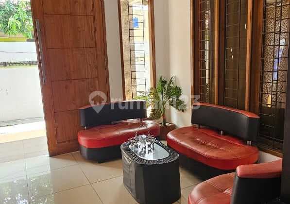 Disewakan Hunian Luas, Nyaman dan Mewah Full Furnish Cocok untuk Konveksi Lokasi Strategis di Cisaranten Kulon, Bandung