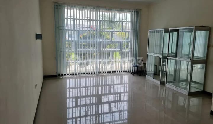 Dijual Ruko Nyaman Siap Pakai 2 Lantai Lokasi Super Strategis di Taman Kopo Indah 5, Bandung