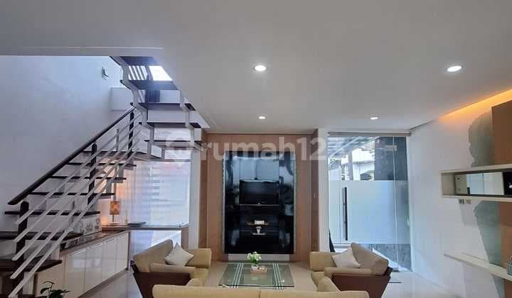 Disewakan Rumah Bagus Nyaman Siap Huni Minimalis Lokasi di Town House Beverly Dago Bandung