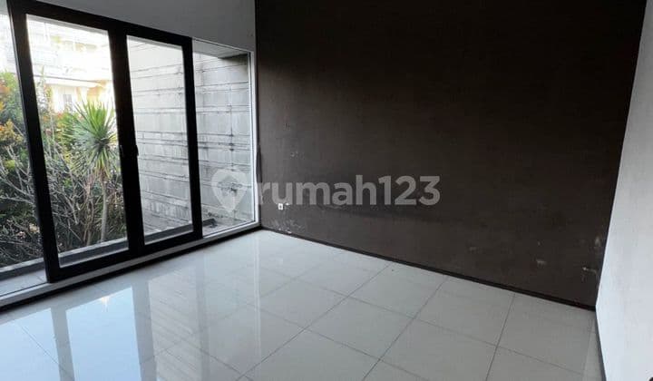 Dijual Rumah Nyaman Siap Huni Minimalis Lokasi di Singgasana Pradana Cluster Exclusive Bandung