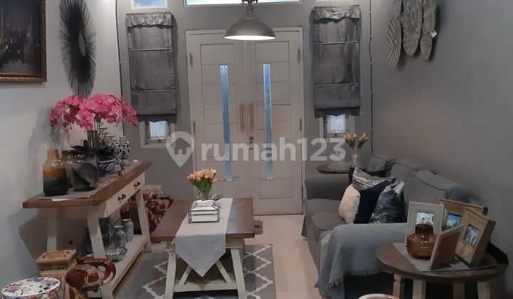 Dijual Rumah 2 Lantai Siap Huni Tengah Kota Lokasi di Sayap Bkr Bandung