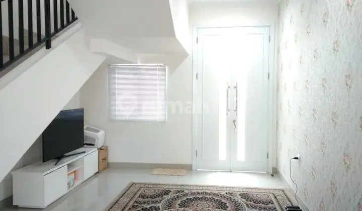 Disewakan Rumah Furnished Nyaman Siap Huni Minimalis Lokasi di Summarecon Cluster Amanda Bandung