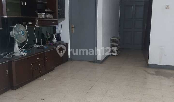 Disewakan Rumah Nyaman Siap Huni Cocok untuk Gudang Ataug Usaha Lokasi di Sumber Sari Bandung