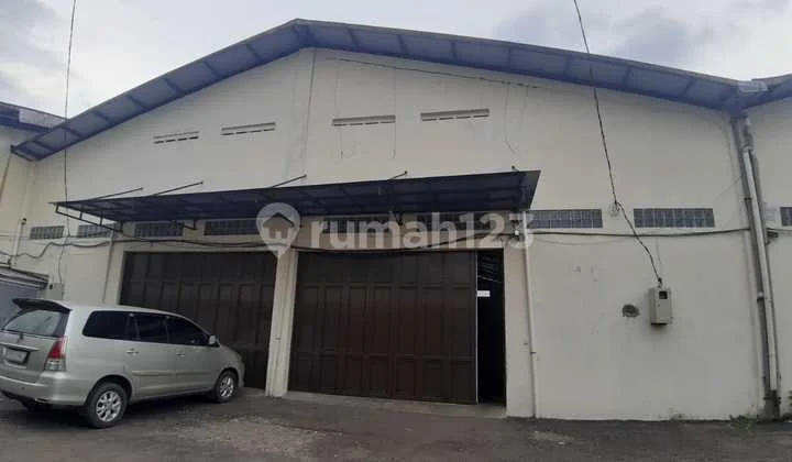 Disewakan Gudang Siap Pakai Akses Container Lokasi di Jalan Peta Bandung