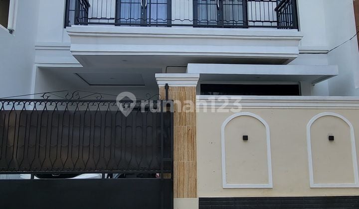 Rumah Jual Klasik Lingkungan Perumahan Pamulang