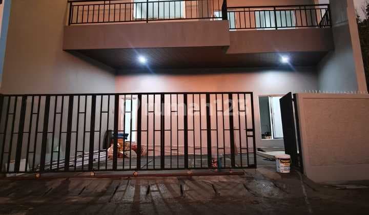 Dijual Rumah Design Studio Bangunan Baru Serpong BSD