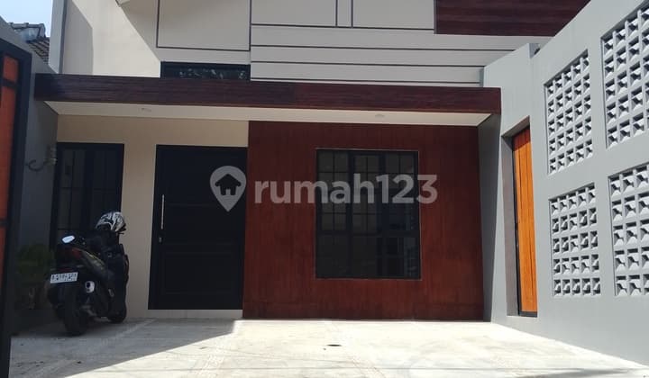 Rumah Baru Perumahan Jl Arya Putra Dekat Bintaro