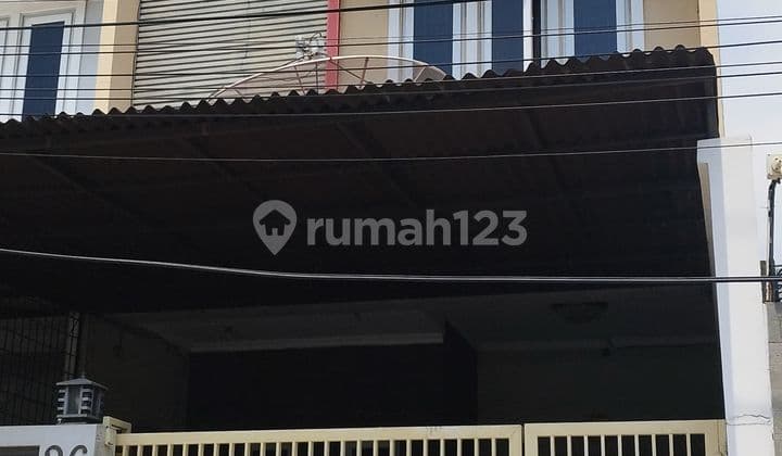 For Sale: 3-Story Ready-to-Occupy House in Grogol Petamburan