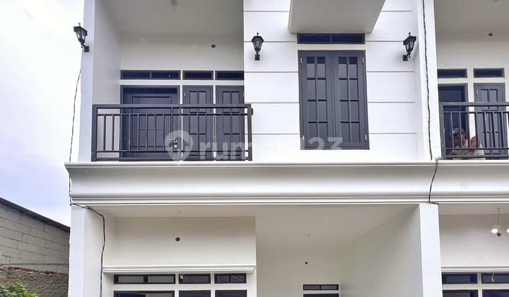 Rumah Baru Mewah Modern Dalam Cluster Lokasi Strategis di Condet