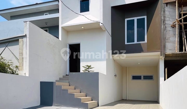 Rumah Baru Modern Murah Akses Jalan Besar di Cilangkap