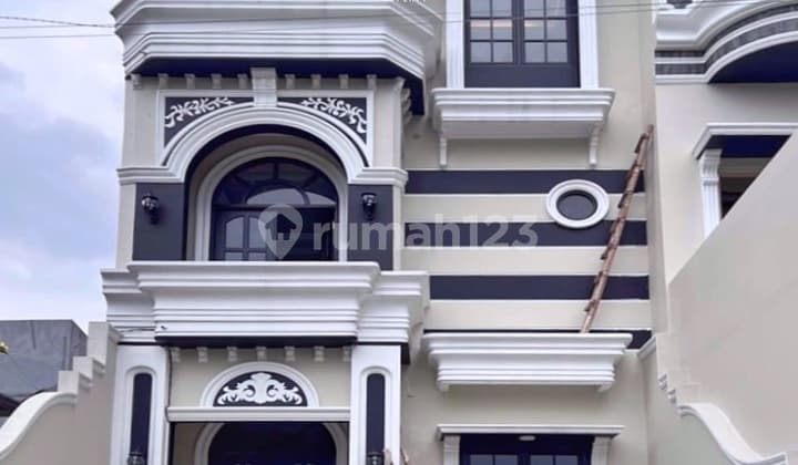 New Modern House Strategic Access Near Andara Toll in Jagakarsa