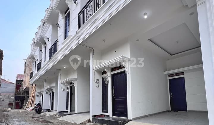 Rumah Baru Minimalis Modern Plus Rooftop di Condet