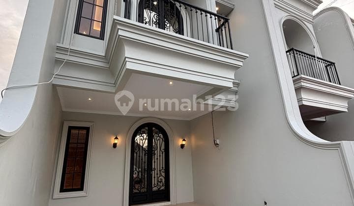 New Modern House, Indent Unit, Strategic Access in Jagakarsa