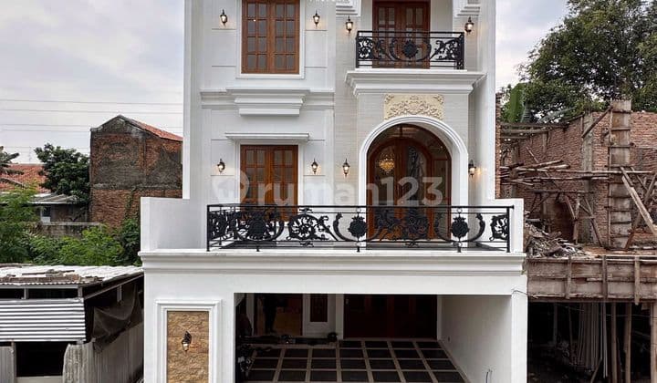 Rumah Baru Mewah Classic Siap Huni Dalam Cluster di Jagakarsa