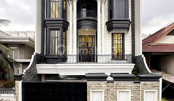 Rumah Baru Mewah Classic Akses Strategis di Pejaten Barat