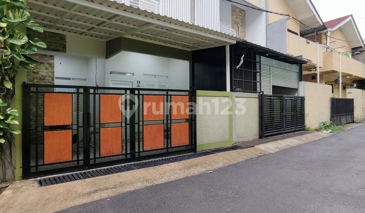 Affordable Secondary Livable House with Main Road Access in Jagakarsa