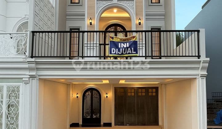 Rumah Baru Mewah Modern Classic Akses Strategis di Jagakarsa