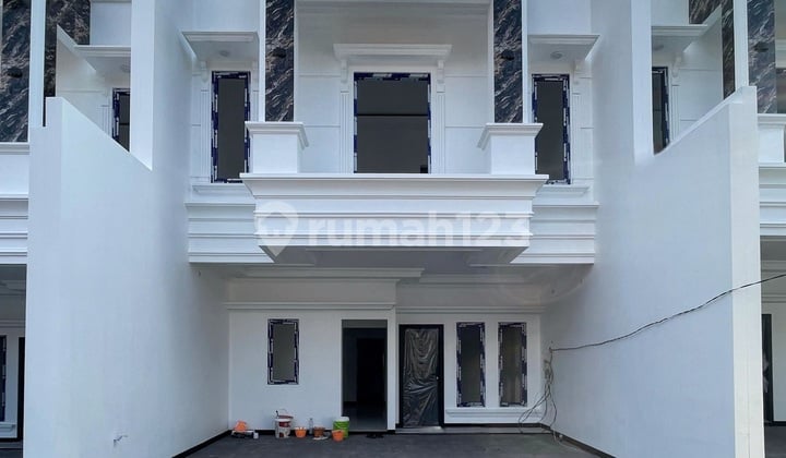 Rumah Baru Mewah Dalam Cluster di Kebagusan Dekat Tb Simatupang