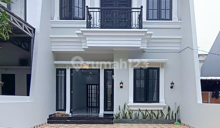 Rumah Baru Mewah Modern Lokasi Strategis di Pinang Ranti