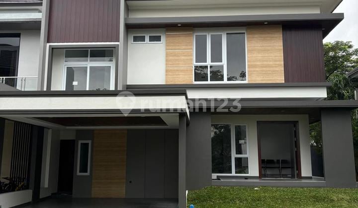 Rumah Cantik Posisi Hoek Siap Huni di The Icon, BSD City - Tangerang
