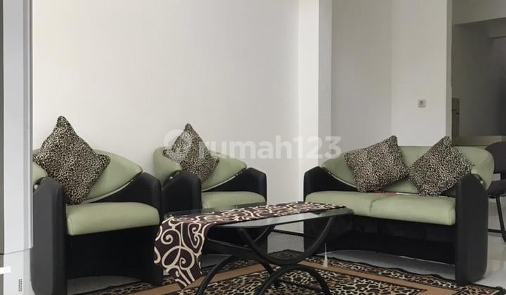Rumah Bagus Kondisi Baru Renovasi Siap Huni Lokasi Strategis Dekat Stan di Bintaro, Tangerang Selatan