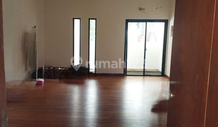 Disewakan Ruko 2 Lantai Pinggir Jalan di Area Pulit