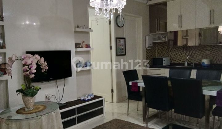 Disewakan! Rumah Cantik 2 Lantai Fully Furnished Siap Huni di Bsd Delatinos, Tangerang
