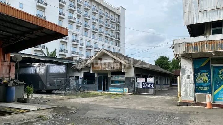 Tanah Luas Ada Bangunan Akses Mudah Lokasi Premium di Pinggir Jalan Utama Cempaka Putih - Jakarta Pusat