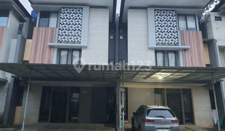 Rumah Indah Full Furnished 3 Lantai Siap Huni di Regentown (Seberang Ice Bsd) - Tangerang
