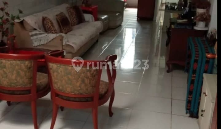 Jual Murah Rumah Lebar 10 Meter Lokasi Pinggir Jalan Raya di Kartini Jakarta Pusat