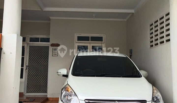 Jual Murah..!!! Rumah Full Furnish 2 Lantai Siap Huni Hanya 3 Menit Dari Pintu Tol Karang Tengah di Metro Permata-1 Kota Tangerang