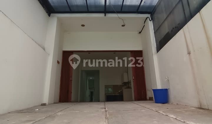 Jual Ruko Panjang 40 Meter Tampak 2 Muka Dari Pintu Depan dan Belakang di Daerah Tambora Jakarta Barat